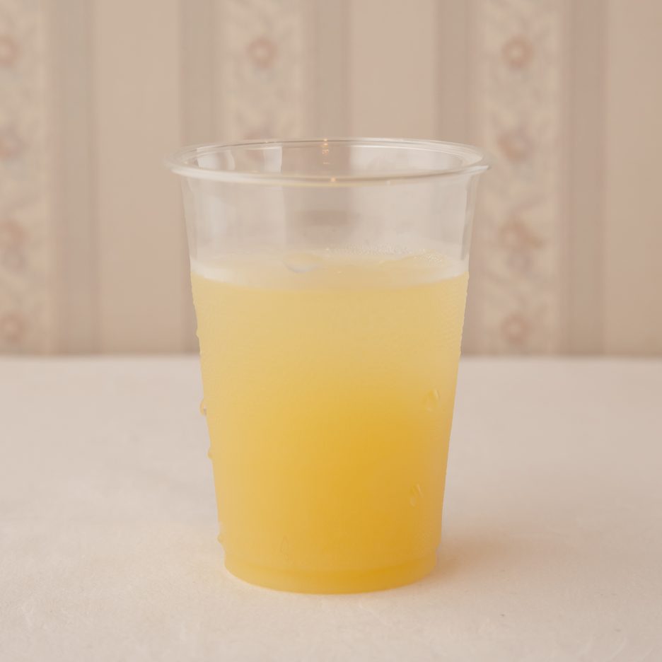 広島会場-23 hiroshima  
焼酎甲類をグラス1/3程度注ぐ
氷を2～3個入れる
オレンジジュースを1/3程度注ぐ、
ソーダを適量注ぐ、
カルピスソーダで満たして出来上がり

 
焼酎：グランブルー
オレンジジュース
ソーダ
カルピスソーダ

